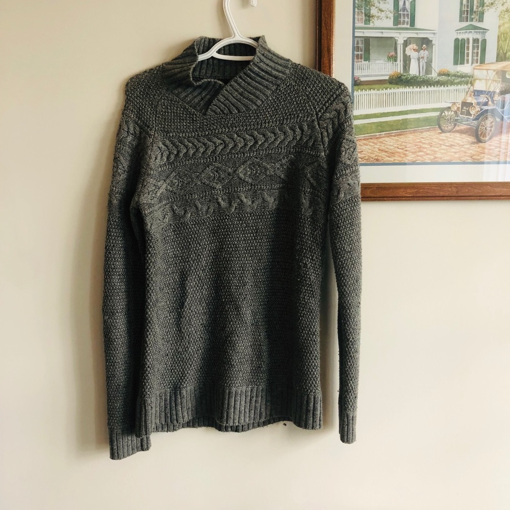 Collar neck Sweater
